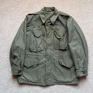 Vintage Olive‎ Green 1943 Field Jacket 36R Fits Medium Distressed 1940s Military